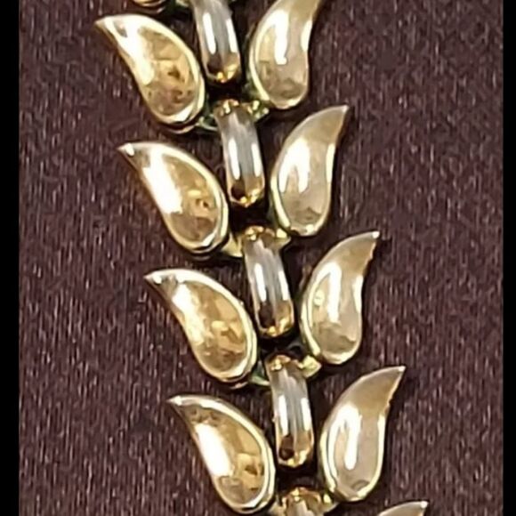 RARE VINTAGE SIGNED TRIFARI PAT PEND GOLD TONE 7 1/8" BRACELET EXCELLENT 1950 - Picture 6 of 8